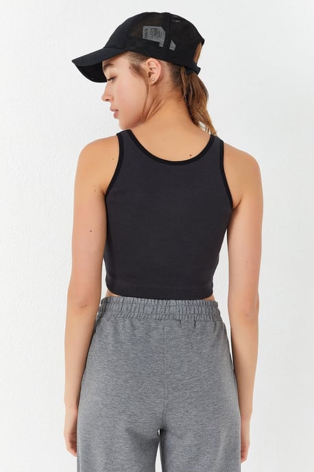 Ribbed Sleeveless Crop Top - Image 5