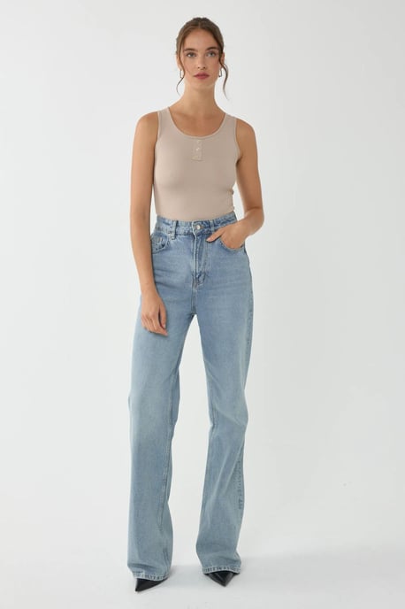 Basis Knop Gedetailleerde Crop Top - Image 3