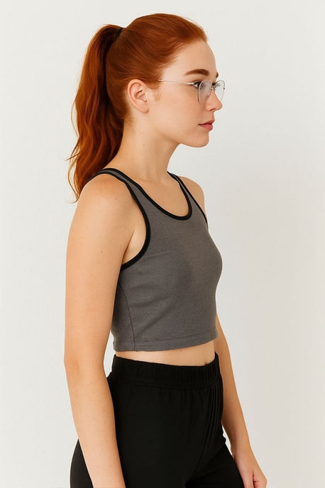 Ribbed Sleeveless Crop Top - Image 4