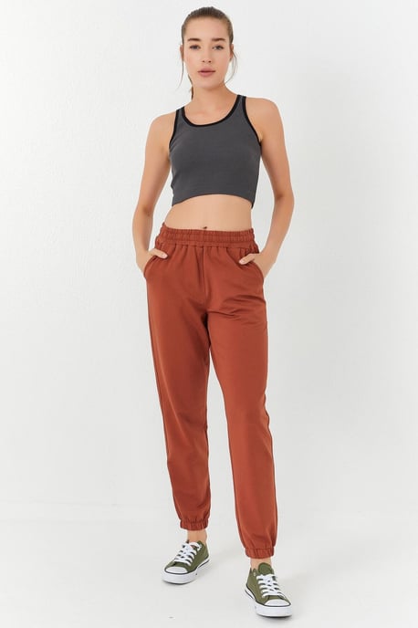 Ribbed Sleeveless Crop Top - Image 3
