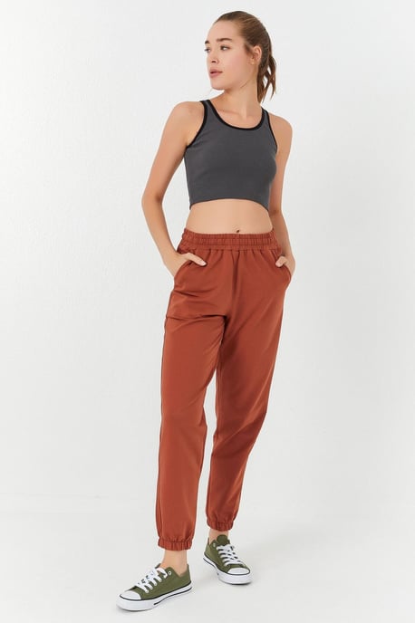 Ribbed Sleeveless Crop Top - Image 6