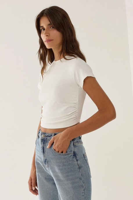 Rynkad Detalj Cropped Topp - Image 1