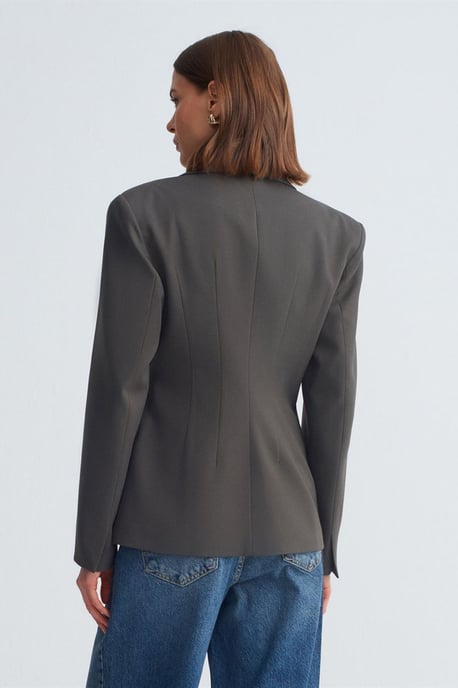 Figurformad crepe-blazer med sjalkrage - Image 2