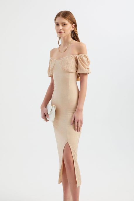 Schoudervrije Midi-jurk met Smock-Ballonmouwen en een Zijnekseslits - Image 3