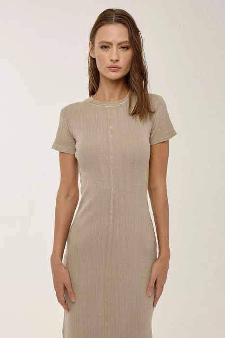 Kortärmad klänning med rundad halsmididress - Image 3