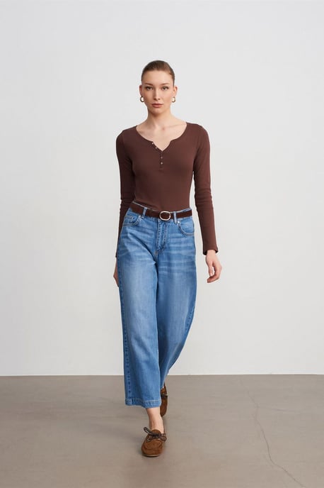 Högmidjade vida jeans - Image 4