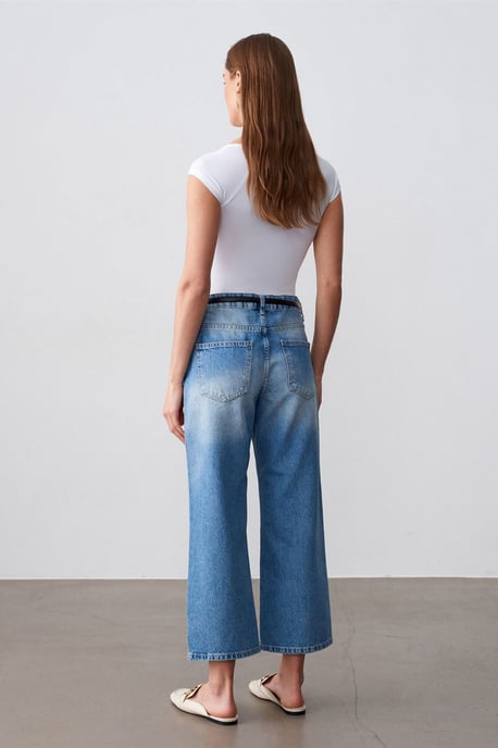 Lågmidjade vida caprijeans - Image 2