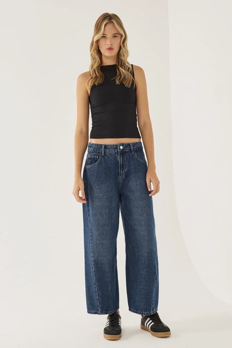 Mid-Rise Tapered Jeans - Image 1