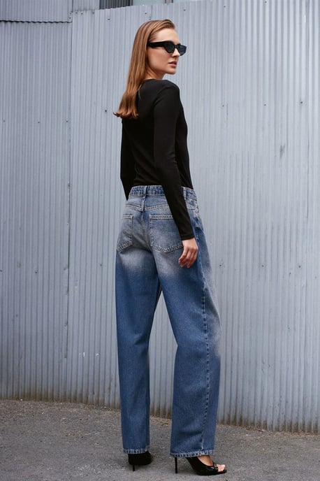Högmidjade vida jeans i bomulldenim - Image 2