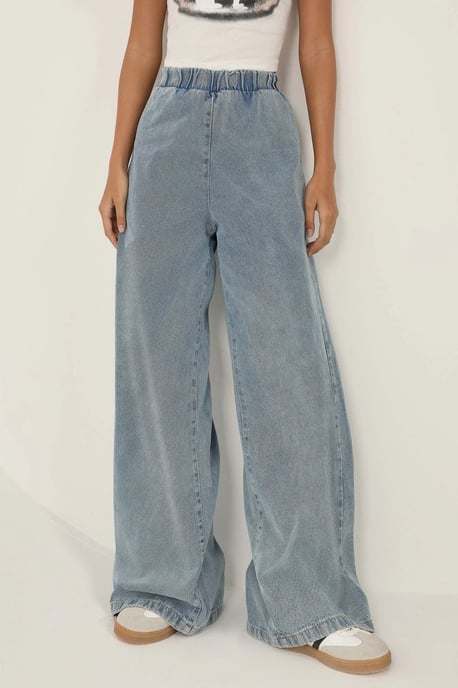 Elastic Waist Wide Leg Jeans - Image 3