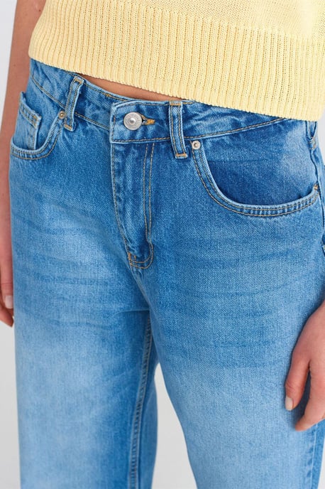 Kvinnors högmidjade vida jeans - Image 4