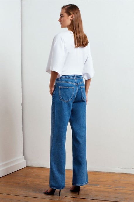 Högmidjade vida denimjeans - Image 2
