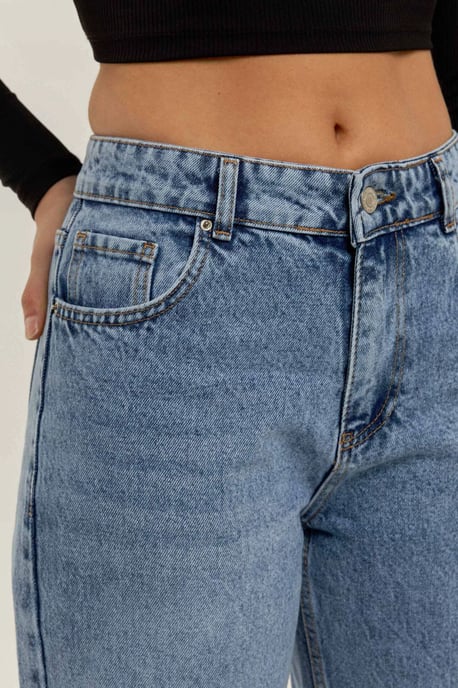 Straight Leg Medium Rise Jean - Image 5
