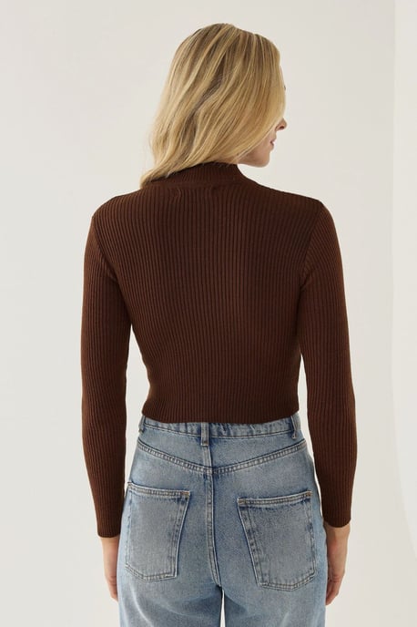 Half Turtleneck Sweater - Image 4