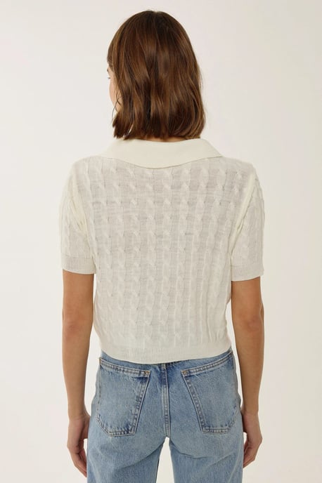 Shirt Collar Knit Top with Hair Braid Pattern - Image 5