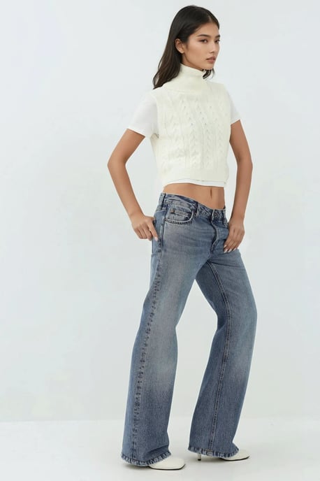 Turtleneck Knitwear Sweater Vest with Hair Braid Pattern - Image 6