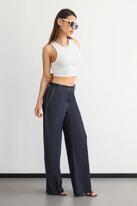 High-Waist Straight-Leg Trousers with Stitch Details - Image 3