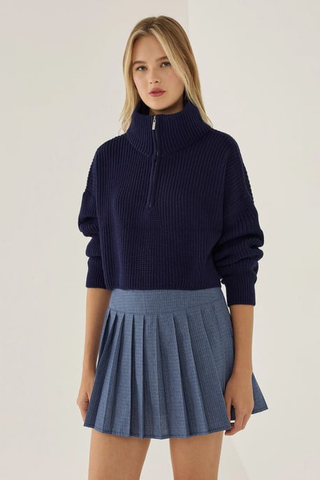 Zipper Collar Crop Sweater - Image 3