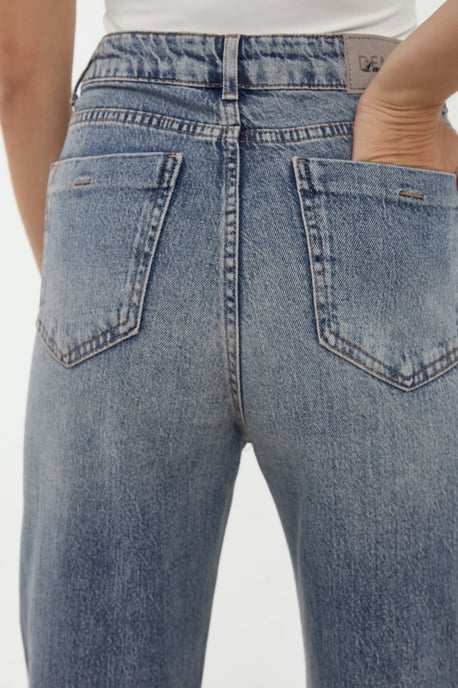 High Waist Boot Cuff Jeans - Image 5