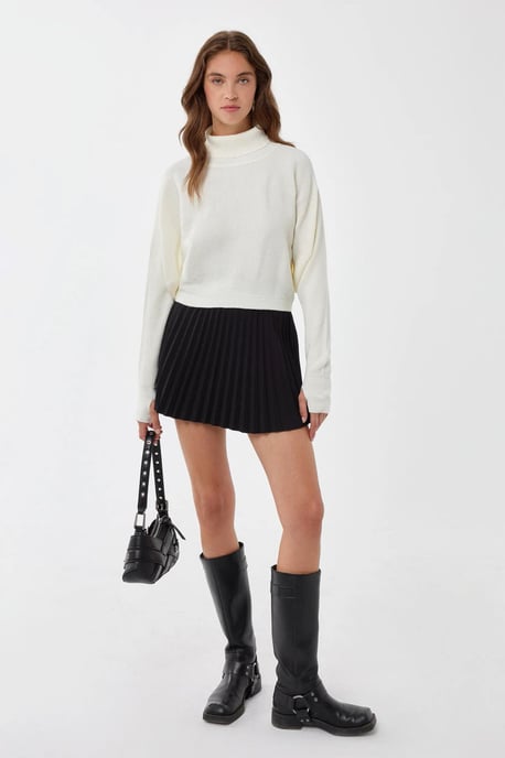 Relaxed Fit Turtleneck Sweater - Image 2
