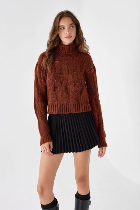 Texturerad Turtleneck Stickad Tröja - Image 1
