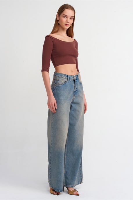Women’s Off-shoulder Crop Blouse - Image 3