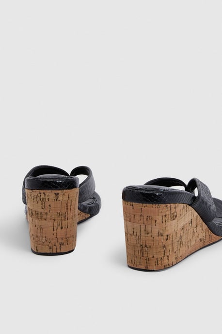 Snake Toe Thong Wedges - Image 4