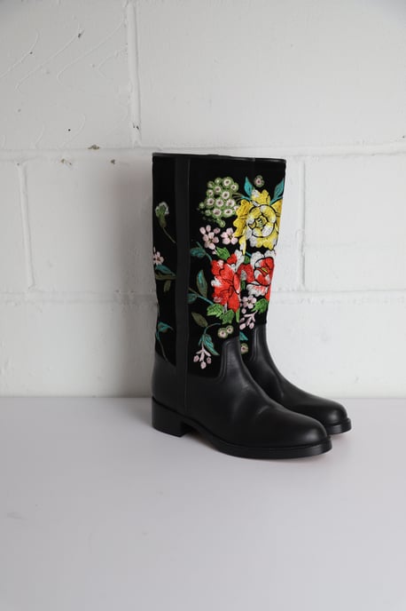 Etro blommigt broderade knähöga stövlar i svart läder och mocka - Image 3