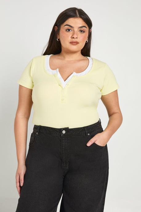 Plus Ribbed Contrast Henley Button Short Sleeve Top - Image 3