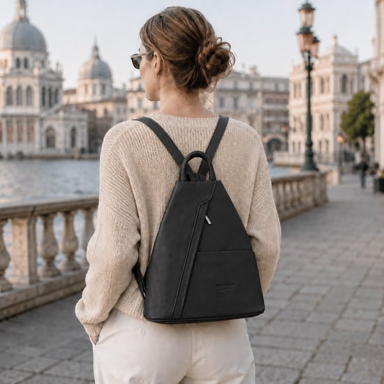 Women’s Italian Leather Convertible Backpack Vera Pelle Anti-Theft Rucksack in Black - Image 2