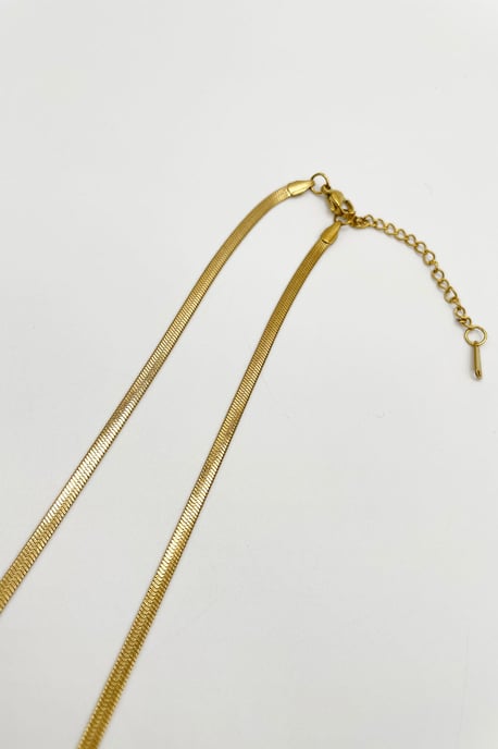 Slim Snake Chain Necklace in Gold - Image 5