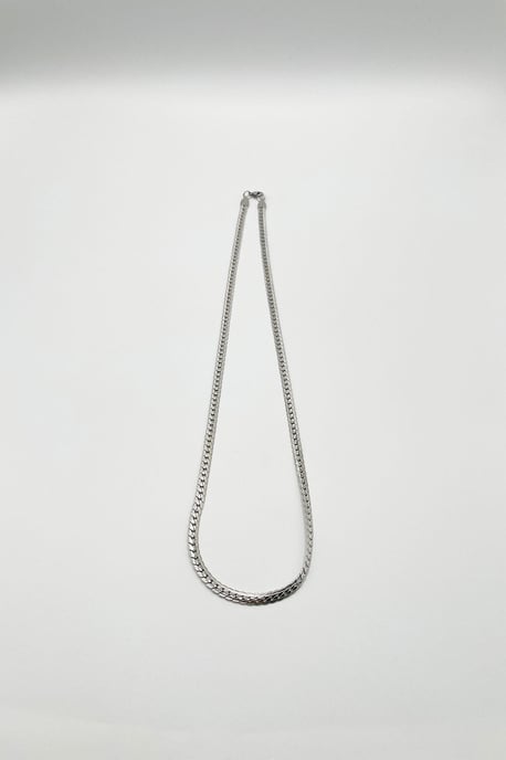 Interlocked Chain Necklace in Silver - Image 3