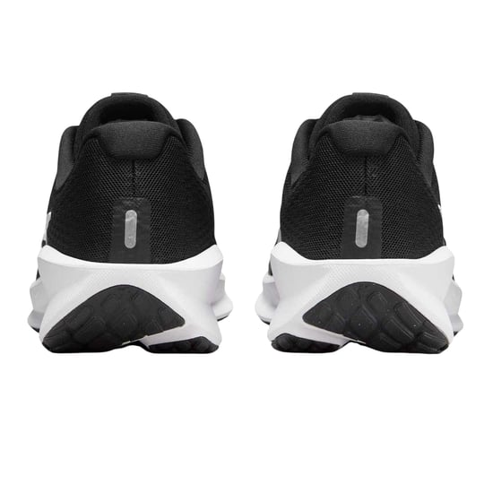 Nike Downshifter 13 löparskor för damer (Svart/vit) - Image 2
