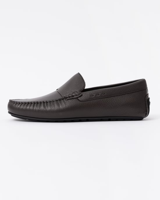 Logo Detail Shoes in Dark Grey - Image 3