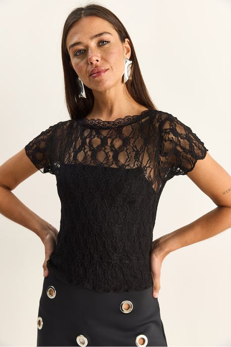 Kant Crew Neck Blouse - Image 4