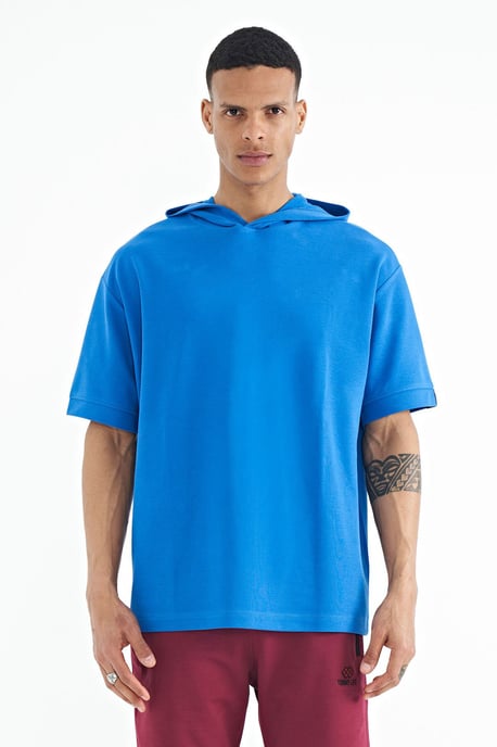 Oversized Hoodie T-Shirt met Accessoire Details - Image 1