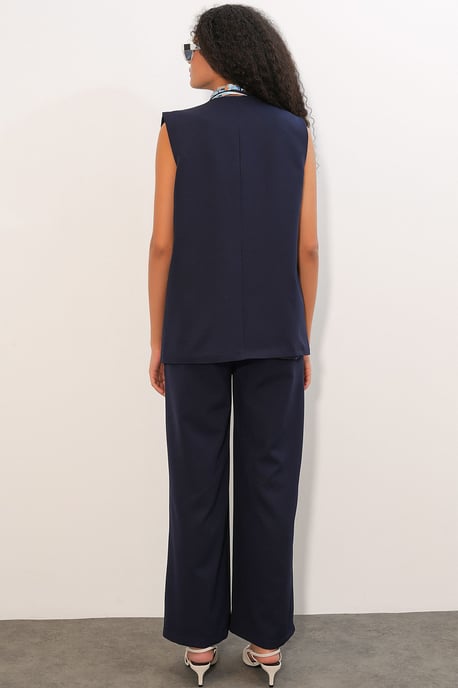 Long V-Neck Buttoned Smart Waistcoat - Image 6
