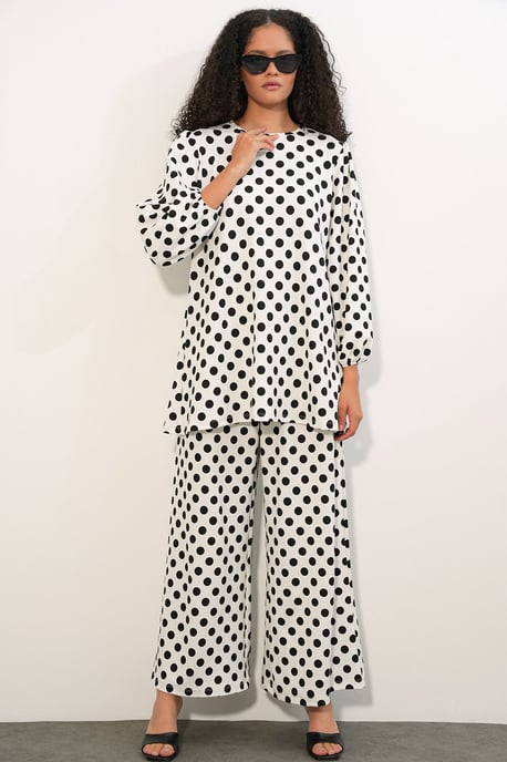 Textured Long Sleeve Tunic and Wide Leg Pants Set - Image 4