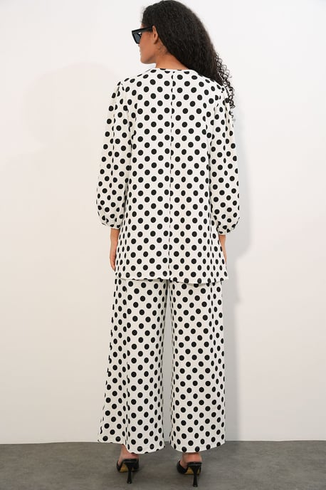 Textured Long Sleeve Tunic and Wide Leg Pants Set - Image 6