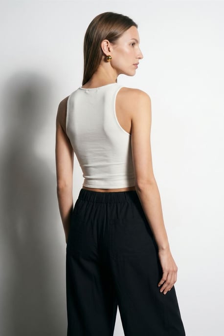 Ribbed Sleeveless Crop Blouse - Image 2