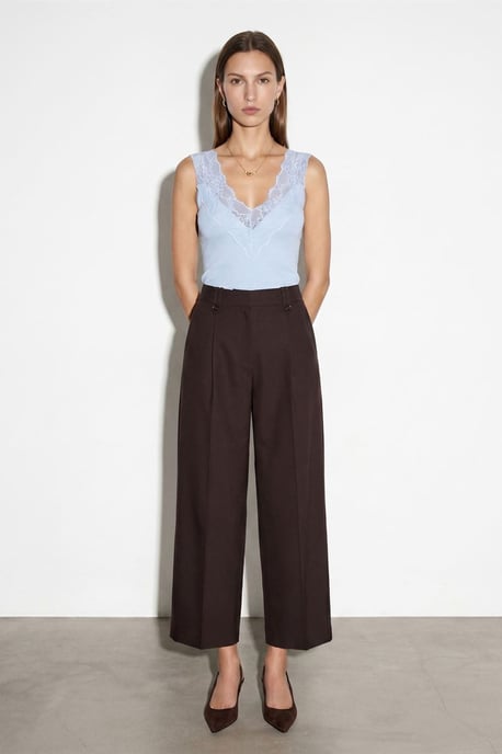 Aansluitend Mouwloos Kanten Blouse - Image 4