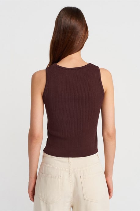 Ribbed Sleeveless Slim-fit Blouse - Image 2