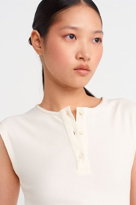 Ärmlös Ribbad Blus med Knäppning Framtill - Image 3