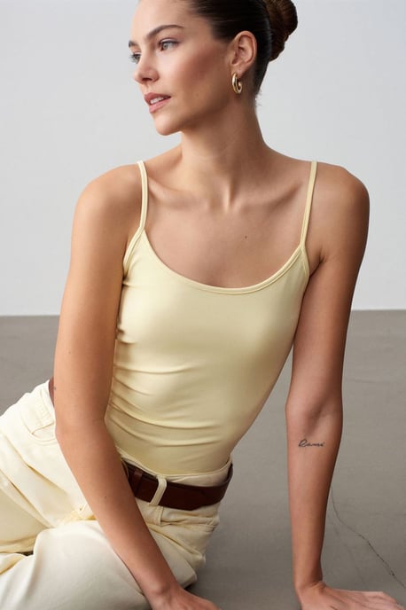 Slim Fit Mouwloze Cami Blouse - Image 3