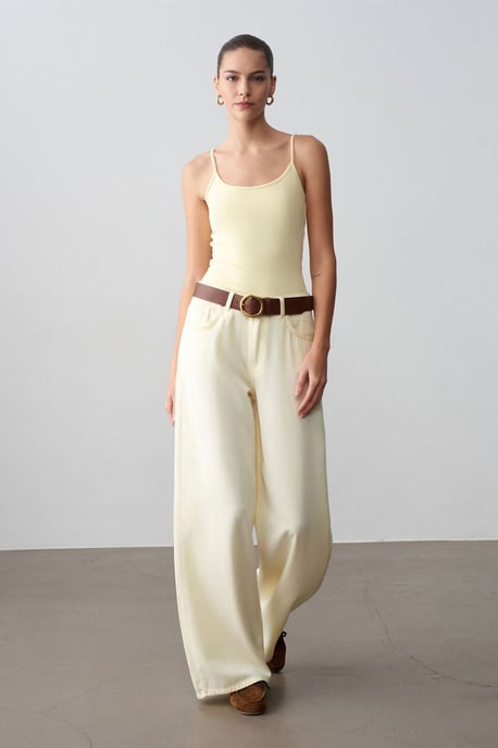 Slim Fit Mouwloze Cami Blouse - Image 4