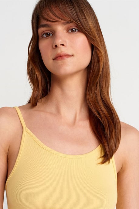 Ribbed Sleeveless Slim Fit Blouse - Image 3