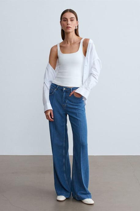 Ribbed Square-neck Sleeveless Blouse - Image 5