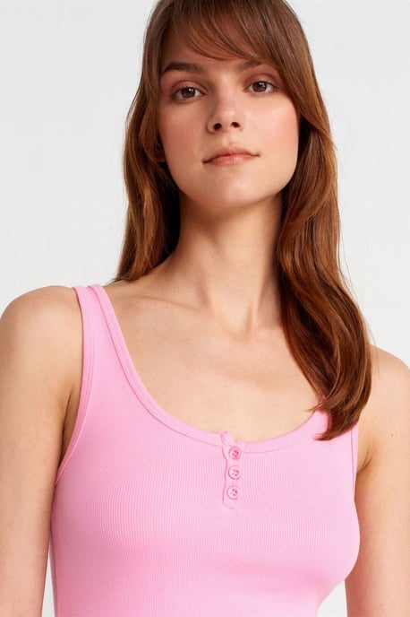 Slim Fit Crop Cami Blouse - Image 3