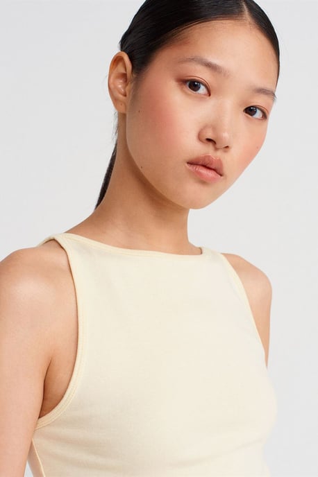 Ribbad Halterneck Slim-Fit Blus - Image 4