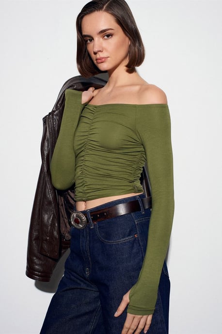 Off-Shoulder Crop Top Blus - Image 5